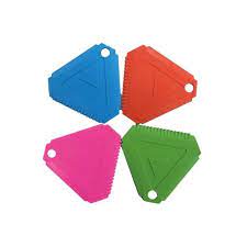 1 gratte givre triangle vert ou orange celons le stock